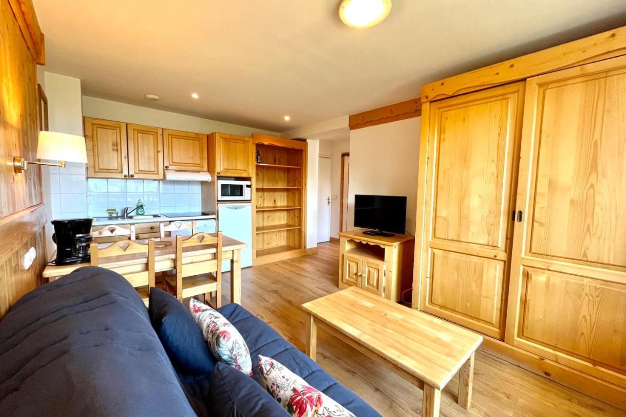 Cosy Chalet With Terrace Combloux Exterior foto